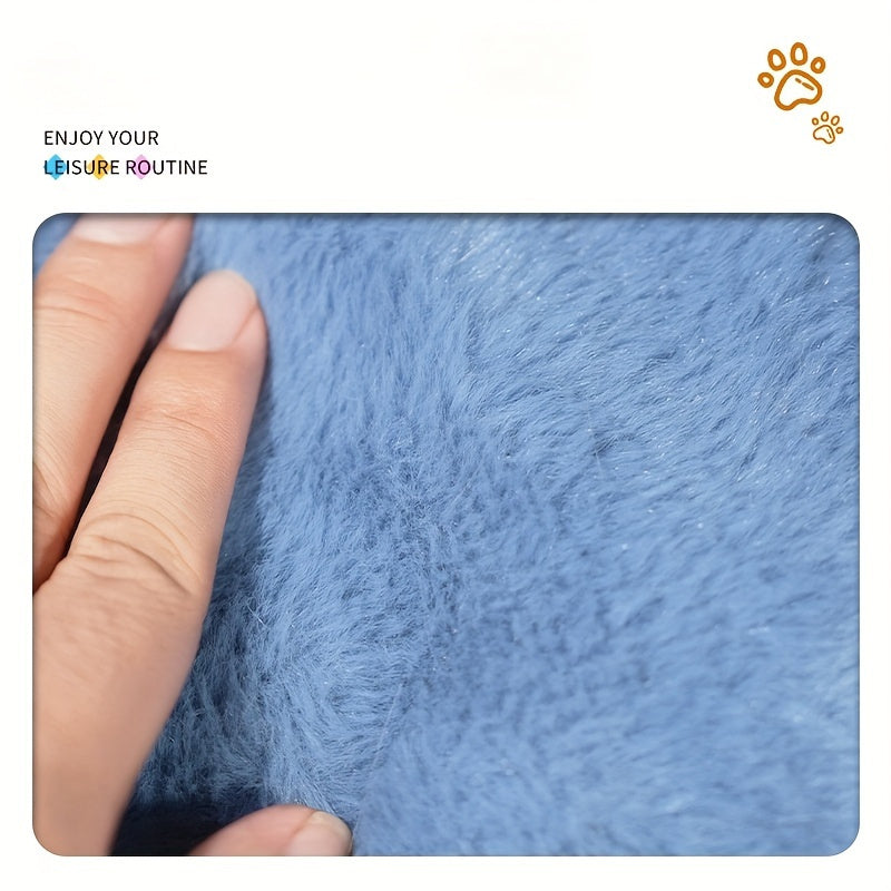 [Cozy Shark Pet Bed] Soft Modern Shark-Shaped Pet Bed - Cozy Thick Plush Winter Den for Cats & Small Dogs | Non-Assembled Durable Polyester with Paw Print Design, Soft Cushioned Interior for Indoor Pets